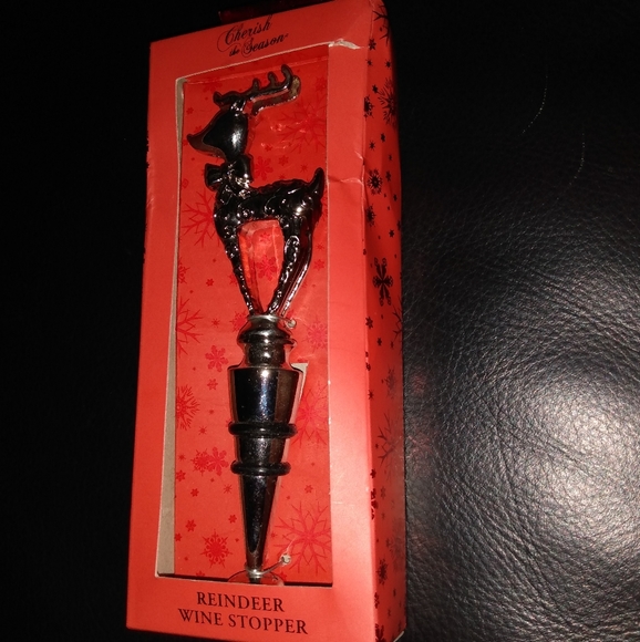 Reindeer Wine Stopper - Picture 3 of 5